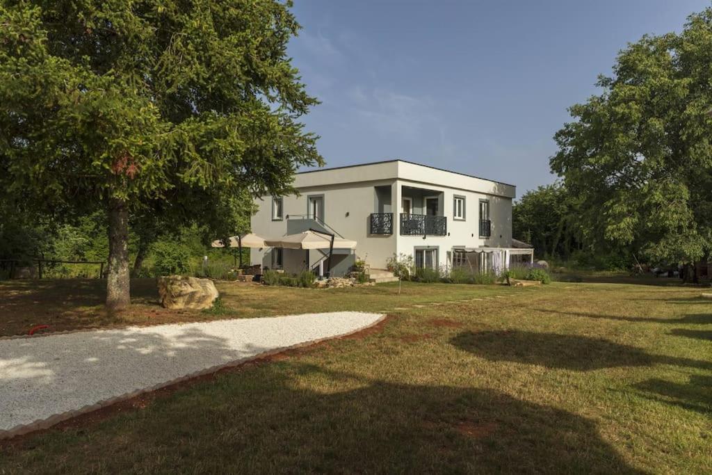 Luxury Villa Cetiri Hrasta Pićan 外观 照片